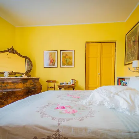 La Casa Dei Paggi לינה וארוחת בוקר 4*