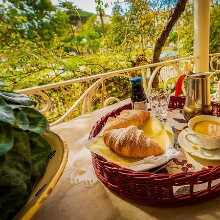 La Casa Dei Paggi Bed and Breakfast